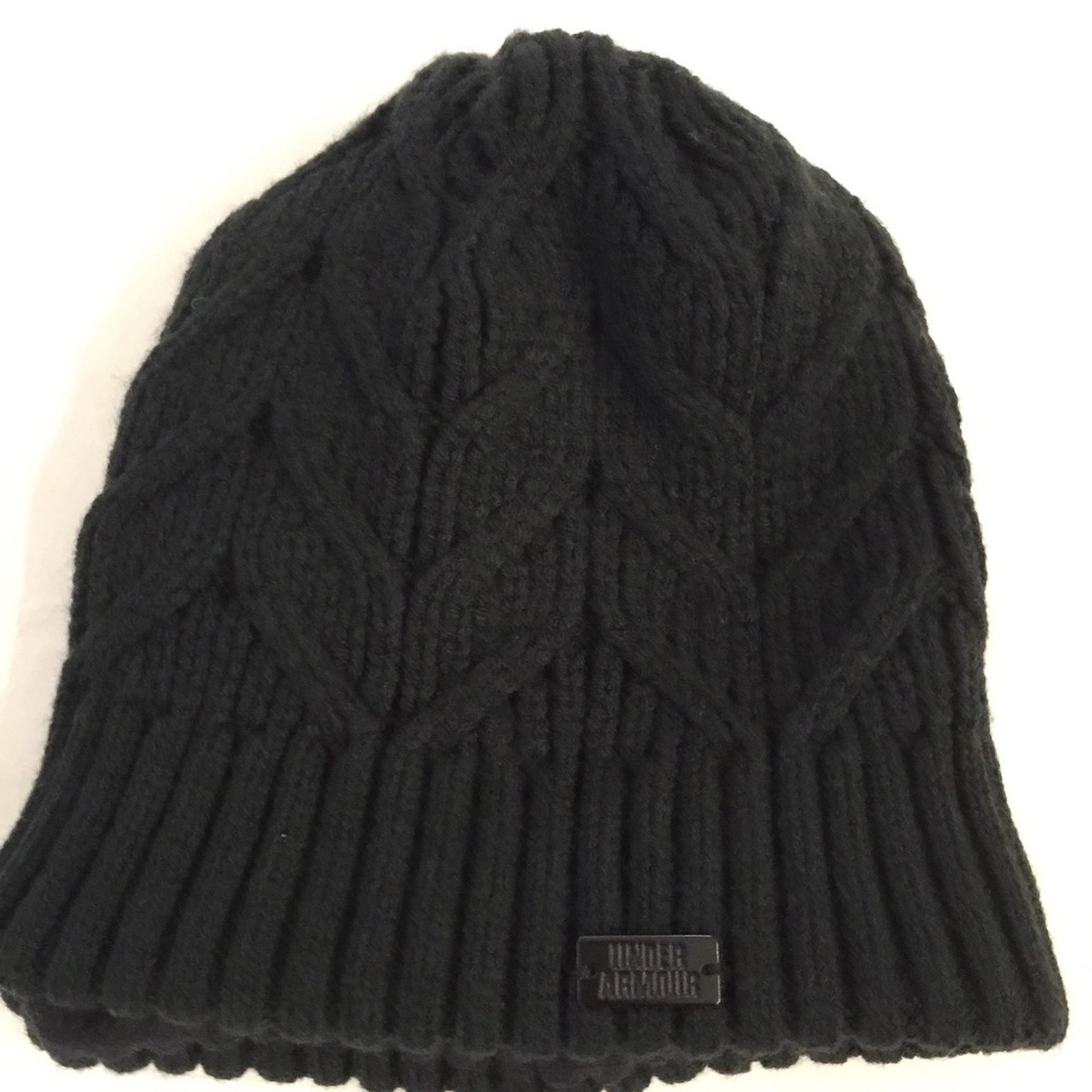NWOT Under Armour Black Sweater Beanie Uni Sex One Size Fits All  Warm/Cozy.